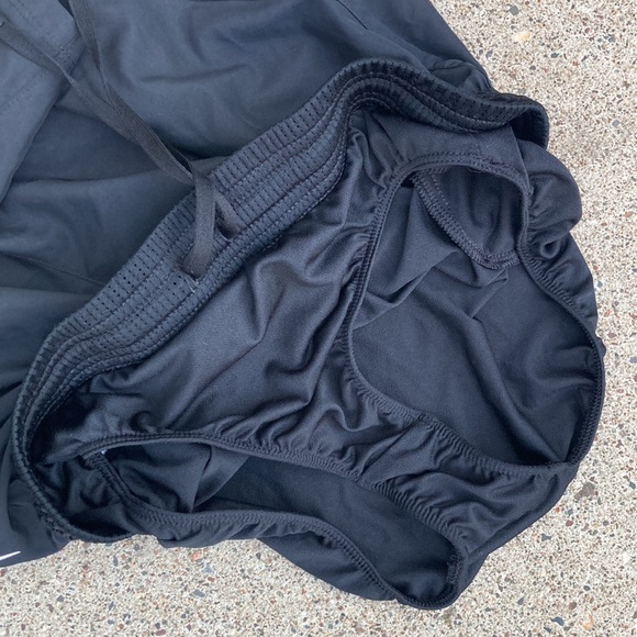 ๐ Nike Dri-Fit Athletic Shorts - Picture 5 of 7